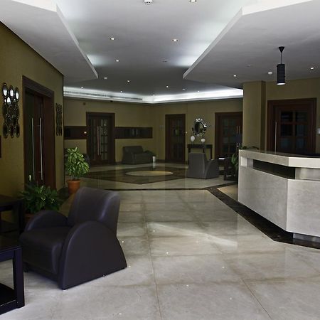 Almoayyed Suites Манама Екстериор снимка